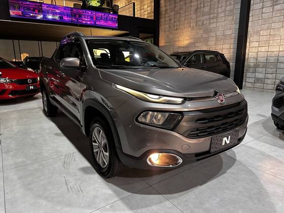 FIAT TORO 1.8 16V EVO FLEX FREEDOM AT6 FIAT TORO 1.8 16V EVO FLEX FREEDOM AT6
